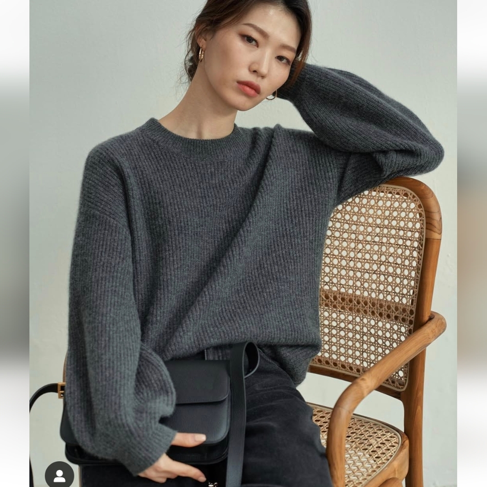 NEW The Curated Chunky Crew Cashmere Sweater Charcoal Gray, Size M! VERY RARE!!